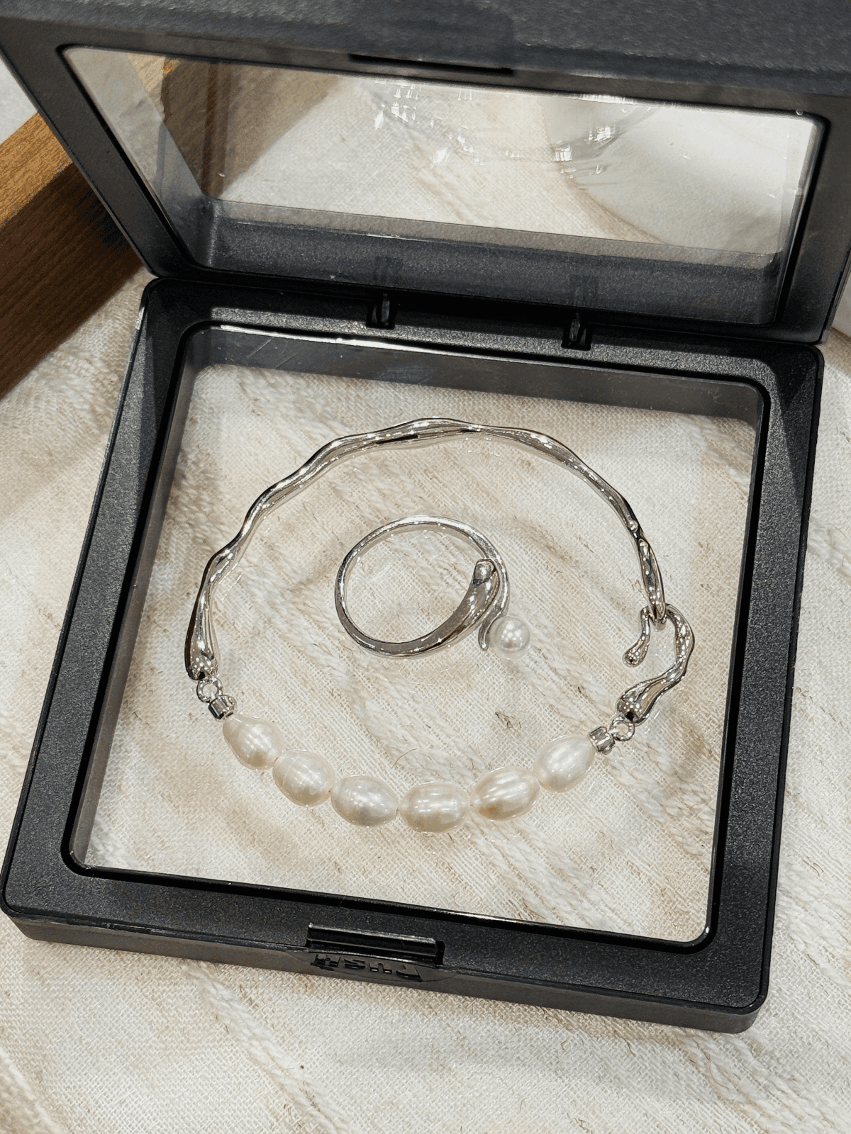 (Petite Version) Bangle Pearl Bracelet with a Matching Ring in White Gold Colour — 2